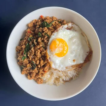 Thai holy basil pork (Pad kra pao)